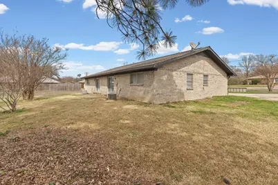 706 S Manson Street, Wolfe City, TX 75496 - Photo 35