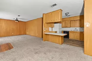 706 S Manson St, Wolfe City, TX 75496 - Photo 3