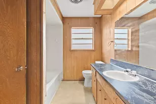 706 S Manson St, Wolfe City, TX 75496 - Photo 27