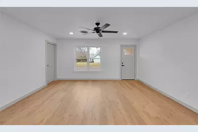 214 N Avenue P, Clifton, TX 76634 - Photo 7