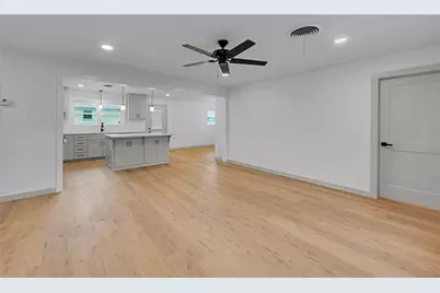 214 N Avenue P, Clifton, TX 76634 - Photo 5