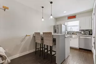 1368 S 12th St, Waco, TX 76706 - Photo 3