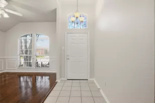 807 Kathryn Dr, Lewisville, TX 75067 - Photo 5