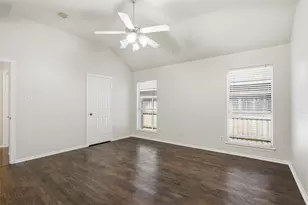 807 Kathryn Dr, Lewisville, TX 75067 - Photo 15