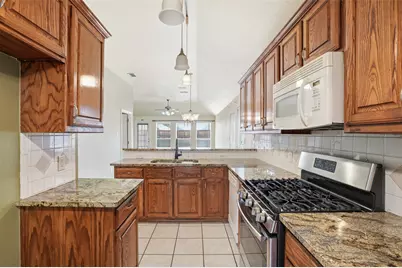 807 Kathryn Drive, Lewisville, TX 75067 - Photo 9