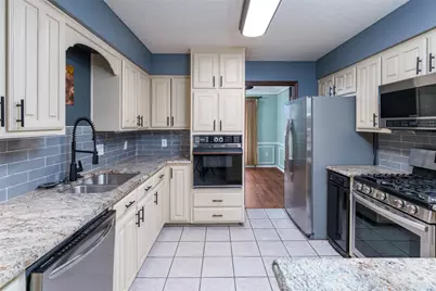 549 Greenwood Circle, Hurst, TX 76053 - Photo 7