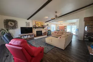 1301 Cliff Dr, Graham, TX 76450 - Photo 9