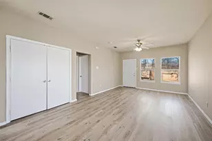 5961 Robinwood Ln, Little Elm, TX 75068 - Photo 9