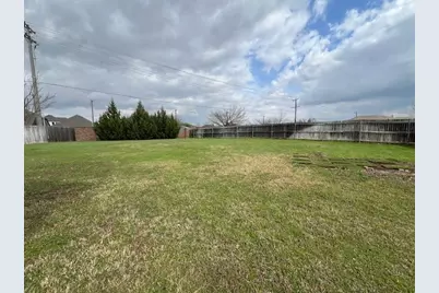 8301 Redheart Street, Arlington, TX 76002 - Photo 19