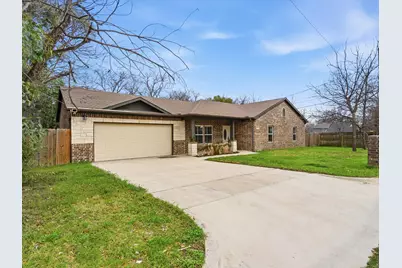 1310 Yale Street, River Oaks, TX 76114 - Photo 3