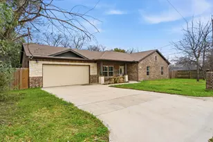 1310 Yale St, River Oaks, TX 76114 - Photo 3