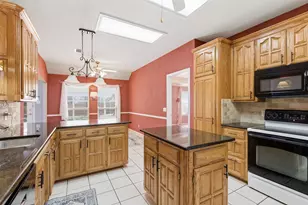 1201 E Apache Trail, Granbury, TX 76048 - Photo 11