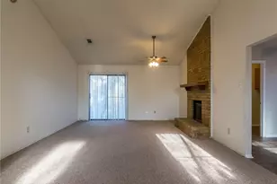 2121 Country Oaks Dr, Garland, TX 75040 - Photo 5