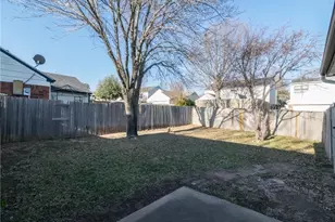 2121 Country Oaks Dr, Garland, TX 75040 - Photo 19