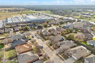 609 Oak Hollow Trail, Saginaw, TX 76179 - Photo 33