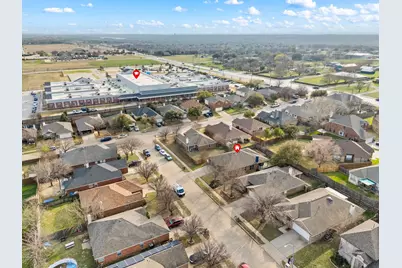 609 Oak Hollow Trail, Saginaw, TX 76179 - Photo 5