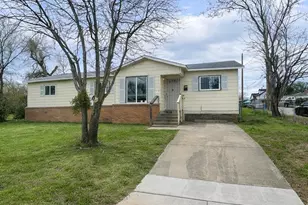 1413 Lindsey St, Fort Worth, TX 76105 - Photo 3