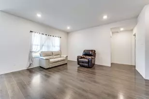 841 Glover Dr, Aubrey, TX 76227 - Photo 9