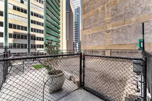 1505 Elm St, Dallas, TX 75201 - Photo 29