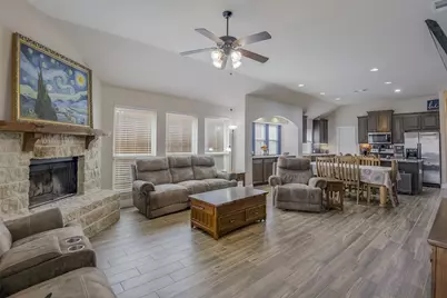 118 Gateway Drive, Alvarado, TX 76009 - Photo 3