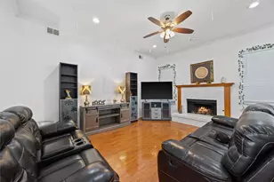 7402 Silver Lake Dr, Rowlett, TX 75089 - Photo 5