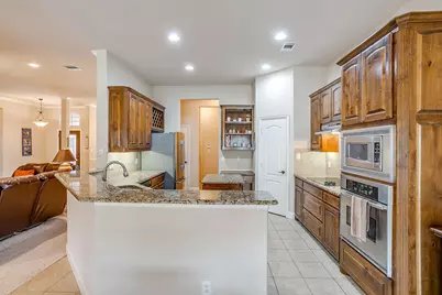 9815 Ravenswood Road, Granbury, TX 76049 - Photo 13