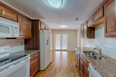 1912 N Irving Heights Drive, Irving, TX 75061 - Photo 19