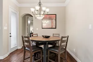2115 N Hill Dr, Irving, TX 75038 - Photo 19