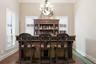 2115 N Hill Dr, Irving, TX 75038 - Photo 9