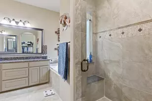 2115 N Hill Dr, Irving, TX 75038 - Photo 9