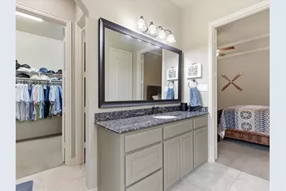 2115 N Hill Drive, Irving, TX 75038 - Photo 13