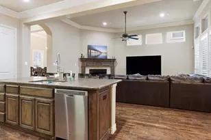 2115 N Hill Dr, Irving, TX 75038 - Photo 15