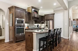 2115 N Hill Dr, Irving, TX 75038 - Photo 5