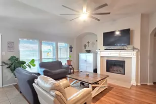 217 Cedar Crest Dr, Justin, TX 76247 - Photo 13