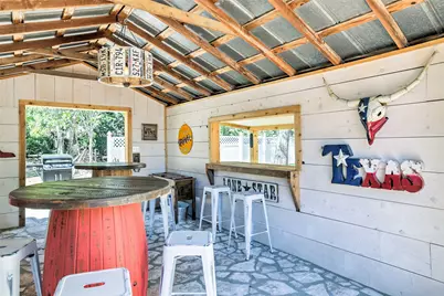 809 E Highway Street, Fredericksburg, TX 78624 - Photo 23