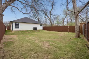 3702 Spring Ave, Dallas, TX 75210 - Photo 25