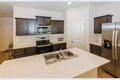 822 Amelia Court, Pilot Point, TX 76258 - Photo 7