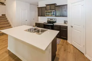 822 Amelia Ct, Pilot Point, TX 76258 - Photo 5