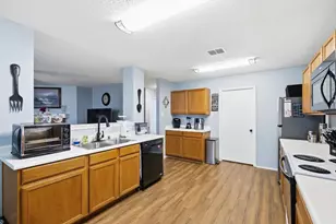 1528 Fieldstone Dr, Little Elm, TX 75068 - Photo 15