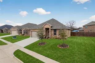 1601 Omaha Dr, Granbury, TX 76049 - Photo 11