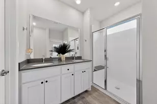 1601 Omaha Dr, Granbury, TX 76049 - Photo 7