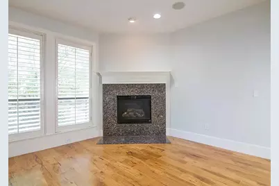 2606 Shelby Avenue #303, Dallas, TX 75219 - Photo 9