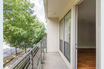 2606 Shelby Avenue #303, Dallas, TX 75219 - Photo 13