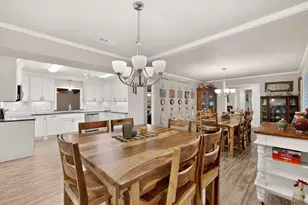 623 S Harbor Ct, Granbury, TX 76048 - Photo 11