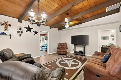 623 S Harbor Court, Granbury, TX 76048 - Photo 17