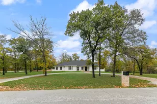 2001 Meadowview Dr, Keller, TX 76262 - Photo 3