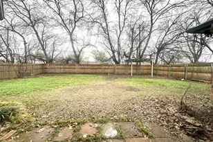 813 Irene St, Burleson, TX 76028 - Photo 23