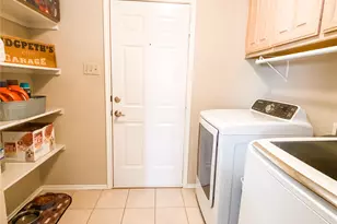 813 Irene St, Burleson, TX 76028 - Photo 7