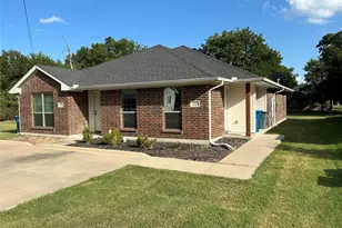 221 E Cooper St, Palmer, TX 75152 - Photo 1