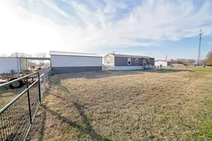 176 Graydon Rd, Whitesboro, TX 76273 - Photo 21